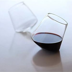 Household glass wine decanter